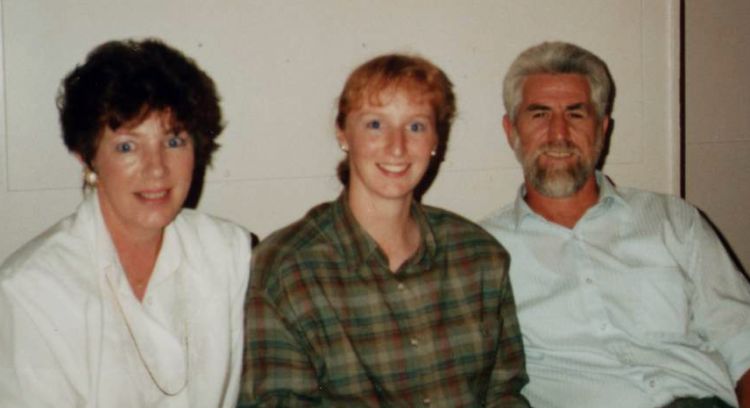 Lyn Brittain and her daughter Joanne meet Jo’s rescuer, Brian Papesch.