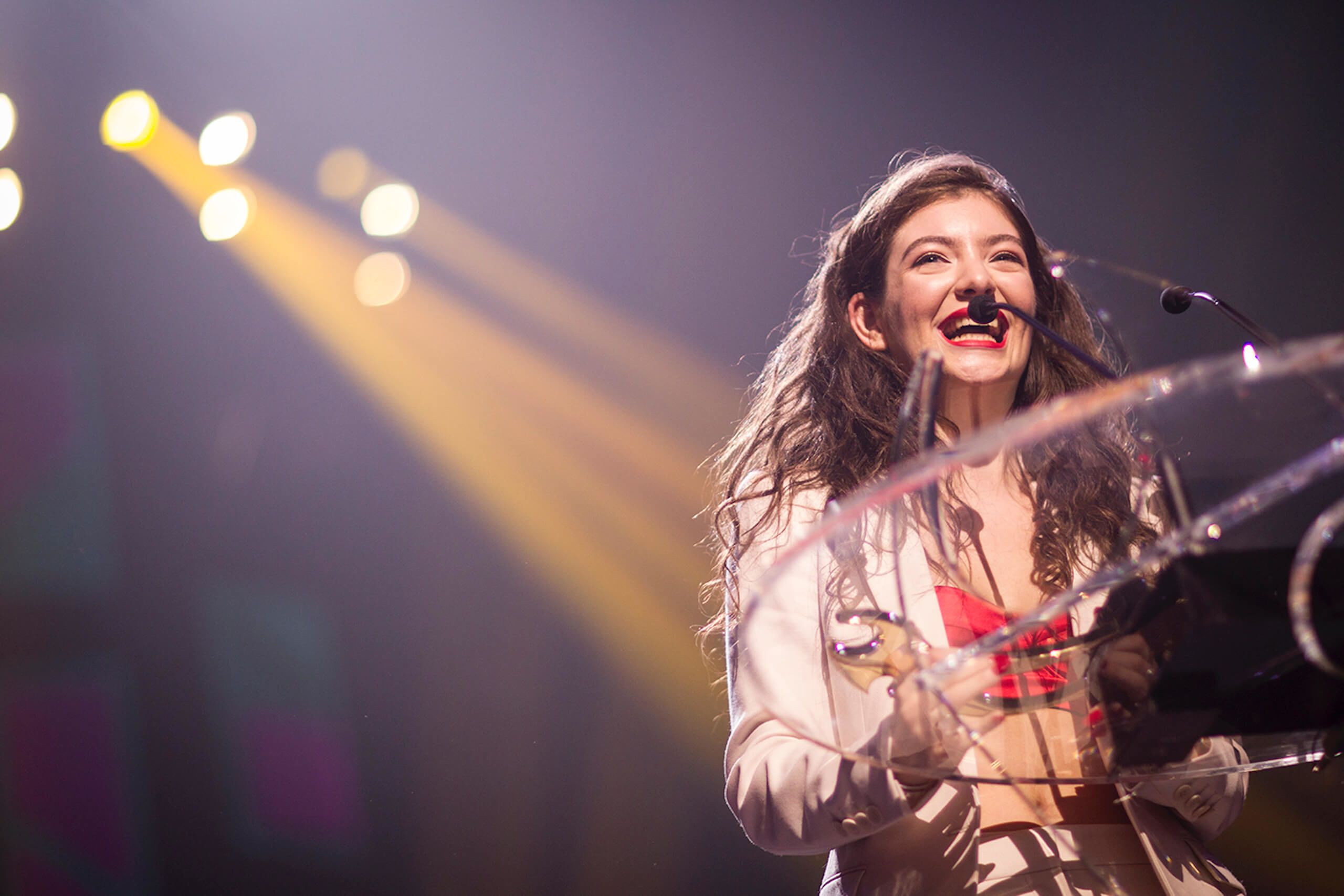 Vodafone Music Awards at Vector Arena in Auckland. Lorde accepts Best solo female artist. Credit: Rebekah Parsons-King / Stuff