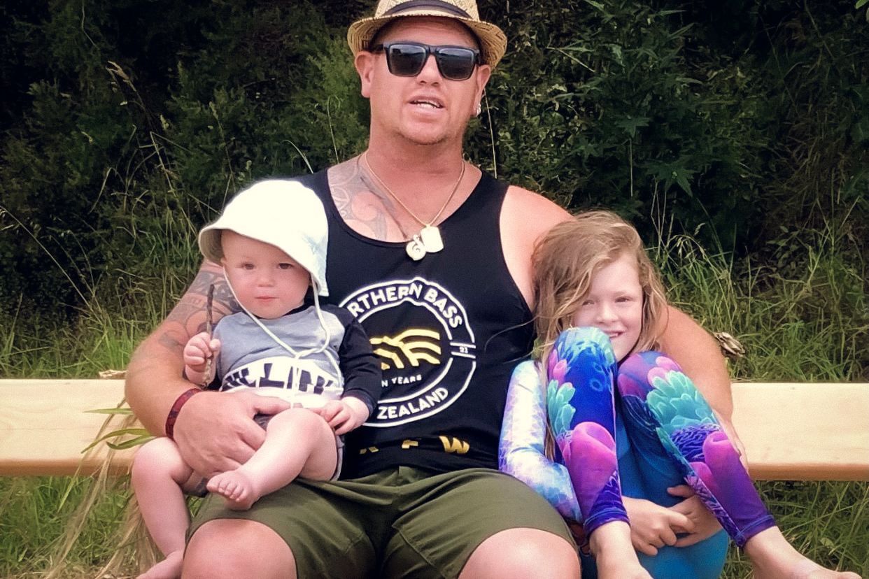 Lyall Te Ohu with his children.