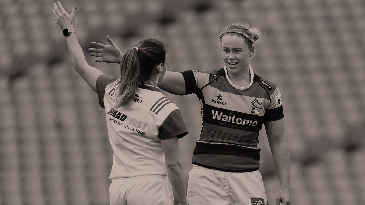 female player appeals to referee
