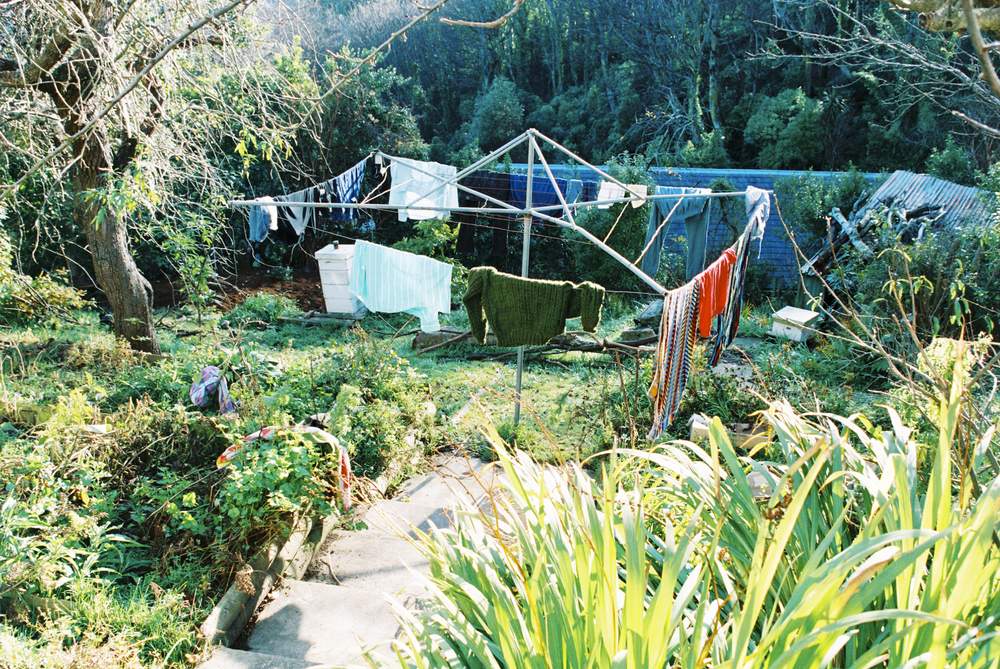 Police found washed wet clothes in the Bain washing machine and hung it out to dry. Police found washed wet clothes in the Bain washing machine and hung it out to dry.